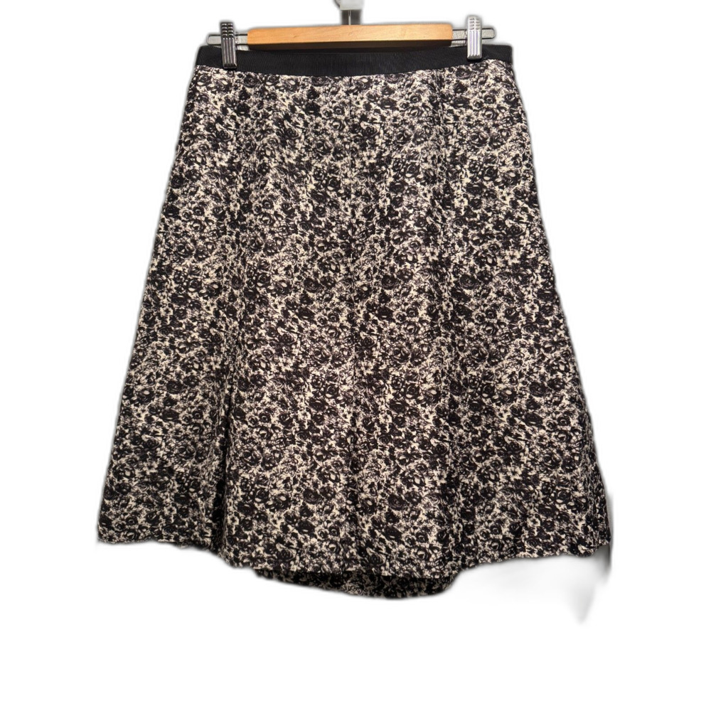 Banana Republic Black and White Floral Skirt – Women's Size 8, 100% Silk